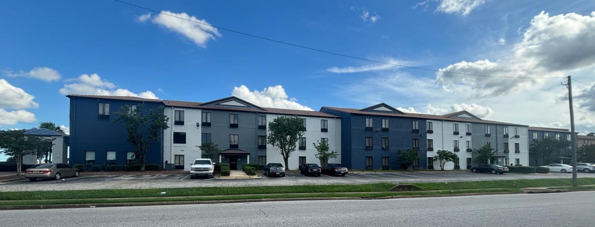 Hotel Quality & At Airport Blvd I-65 2*