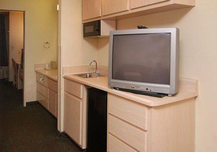Hotel Quality & At Airport Blvd I-65 2*